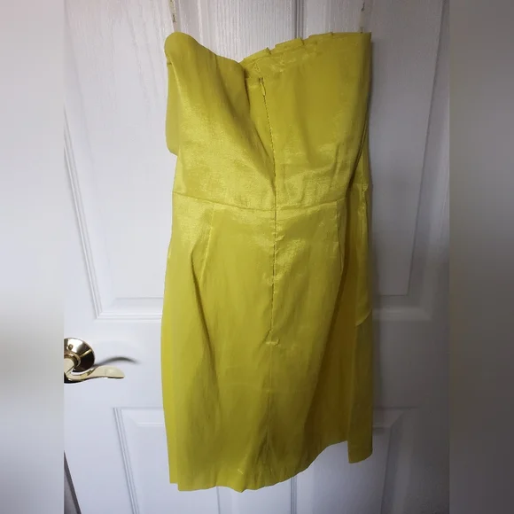 🔴 Yellow formal strapless mini dress - Picture 3 of 4